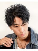 センターパートウルフ波巻きツイストスパイラルパーマ黒髪