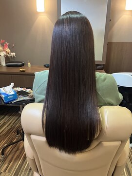 大人可愛いヘルシーロングスタイル30代40代50代60代