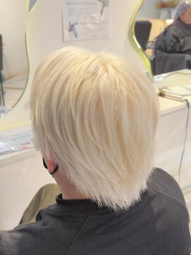 ラビスモア(Lovis moa) 上尾/ダブルカラー/ブリーチ無し/レイヤーカット/韓国