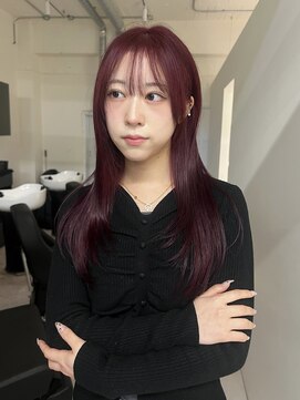 アドネ プライム(adne prime) ハッシュカット/顔周りカット/シャギーカット/ワインレッド