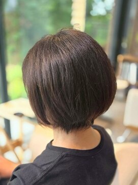 クルール(couleur) 上品ひし形ショートボブ