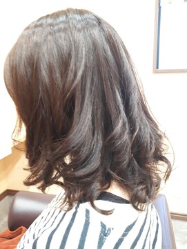 ヘアーフリーティー Hair freety 大人のダークトーンカラー&ミディアムレイヤー