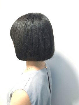 コピーヌ 高田馬場店(Copine) ツヤ感で大人かわいさを☆センシュアルショート×グレージュ☆