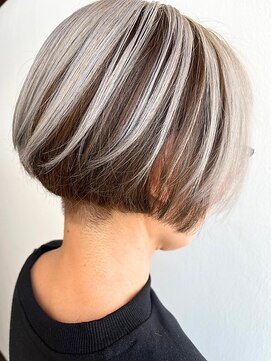 イーストハムアール(EAST HAM r) アンブレラカラー/ホワイトシルバー/ショートボブ