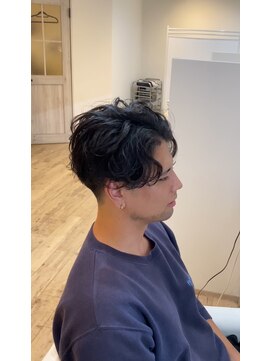 リリィ 津南店(Lilie) ワイルドアップ×センターパート