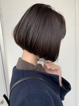 ルーファス メグロ(Ruufus Meguro) 大人女性の丸みショート|40代におすすめ明るめ白髪染め