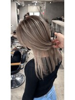 アポロ 横浜駅店(apollo)&nbsp;レイヤーボブハイライトブリーチレイヤーハイトーングレージュ