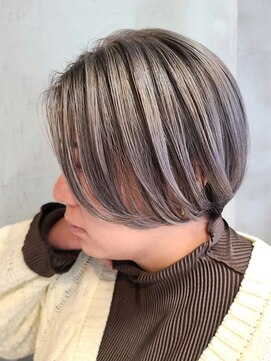 エリマ 横浜西口(elima) グレージュ/ダブルカラー/大人ショート/ハンサムショート