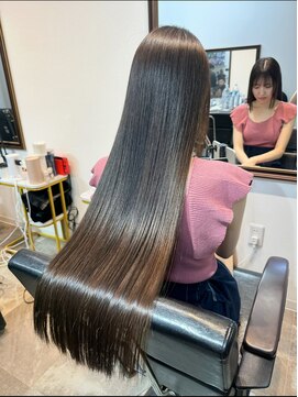 エッセンシア 表参道店(ESSENCIA) 髪質改善トリートメント×透明感と艶感◎カラー