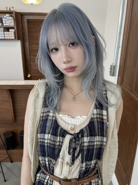 リヴ ウメダ(LIV umeda) アイスブルー/水色/ミディアムレイヤー/トリプルカラー/梅田