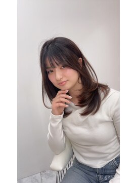 ロンドルピナス 小倉(Lond Lupinus) ミディアムレイヤーカット/似合わせカット/大人ガーリー/20代