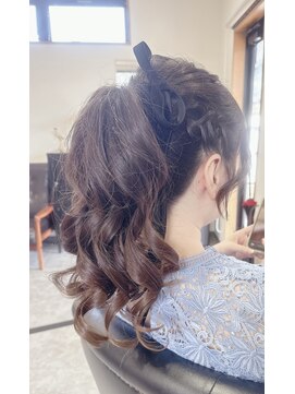 ラシック(Lachic+) 華やか大人ポニーテール