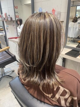 ライズ ヘア ブランド 豊中店(RISE HAIR BRAND) 【白髪ぼかし】くびれミディアムハイライトスタイル
