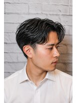 グレイスフルバーバー 新宿パークタワー店&nbsp;新宿バーバーで大人メンズにおすすめセンターパート