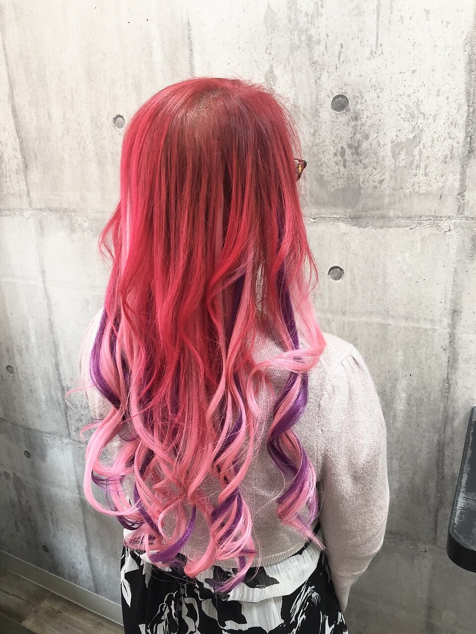 派手髪カラーMIX：L038995380｜美容室 ソーイ(Soii)のヘアスタイル