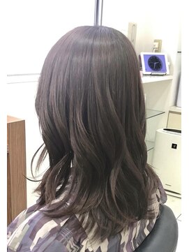 ラウラ 北千住店(Laura) モノラベージュ[ラウラ/北千住]