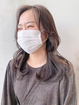 アイティーバイアルバム 下北沢店(IT by ALBUM) 顔周り_アースカラーくびれヘアツートンカラー_ba378541