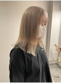 ケアブリーチホワイトベージュカラー切りっぱなし外はねボブ韓国