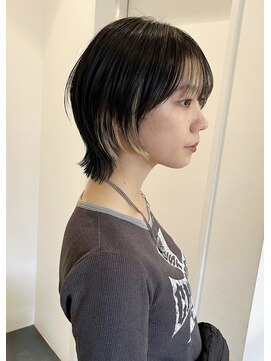 ベチカ(vetica) インナーカラーのショートウルフ