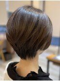 ショートカットショートボブ前下がりボブくびれショート