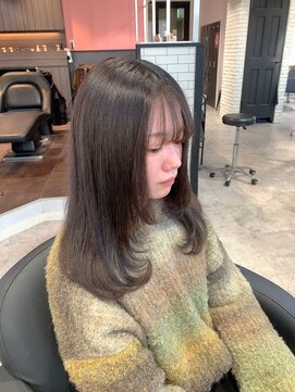 リーオオサカ(Lee Osaka) レイヤーカット+グレージュカラー