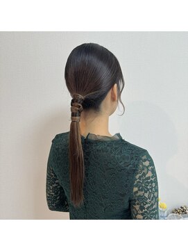 カリーノ(carino) ローポニーテール