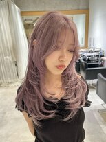 フリーラ 表参道(freera)&nbsp;前髪　ピンクグレージュ　顔まわりレイヤーカット