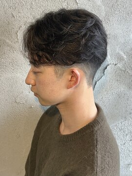 ニアウ 高崎店(Niau) メンズセンターパートニュアンスフェザーパーマ群馬高崎眉毛韓国