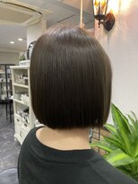 ルーツ(Roots)&nbsp;オリーブブラウンカラー×切りっぱなしボブ