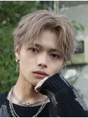 メンズヘアセンターパートグレージュシャドウ
