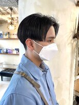 前下がりトランクスセンターパート