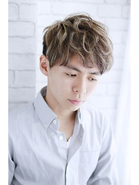 オティアプラスエヌ(OTTIA+n) 20代30代40代　外国人風カジュアルショート【松山】＃190