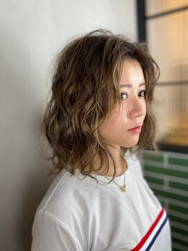ラトリエ ブロカント 立川北口店(L'atelier BROCANTE) ハイライト ミディアム グラデーション ニュアンスカラー 小顔