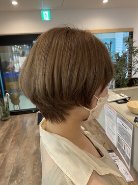 ブランシェ JR勝川駅前店 赤みを削った柔らかい人気のミルクティーカラー《reiji》
