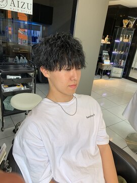 アイズ 海老名(AIZU) 波巻きスパイラルパーマケアブリーチパーマ波巻きパーマショート