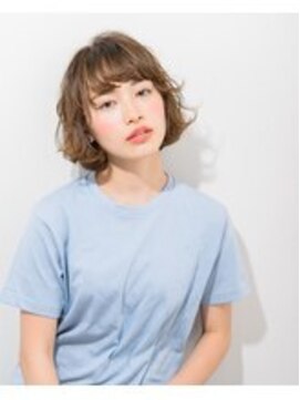 エイチバイシオミエイチ 神戸三宮(H by shiomi H) ゆるカジュアル外はねボブ