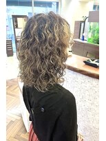 ファーレンピュアスウィート(fahren-pure-suite)&nbsp;スパイラルパーマ