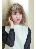 ホワイトベージュ系ロングボブ/抜け感ヘア@20代30代40代