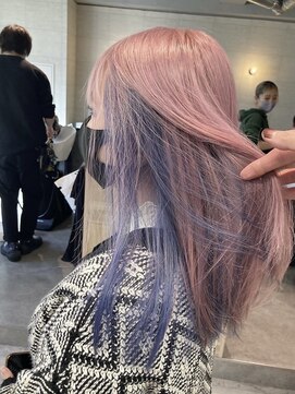 コワファースト長崎シャンプーボーイ 2nd(COIFF1RST 長崎 SHAMPOO BOY) 長崎 ペールピンク×ラベンダー