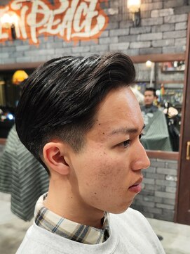 スリーセント 栄(3/cent) テーパーフェード/フェードカット/七三分け/ツーブロック