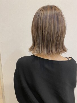 アドア(adore) ハイライトカラー/白髪ぼかし/大人ハイライト