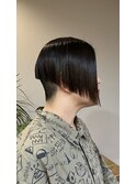 刈り上げ&前下がりショート