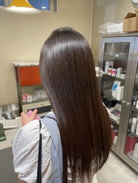 エルミタージュ(HERMITAGE) 艶々ストレートヘア