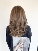 【~さりげなくハイライトで明るいヘアに~】