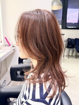 ロック(rock) ミディアムウルフ／レイヤーカット