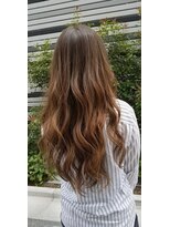 アルーチェ(Arluce)&nbsp;スモーキーベージュで作る大人の透明感ロング