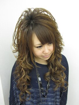 美容室イーナ(e na) ふんわり上品すじ盛り巻き/エクステローザ付け放題