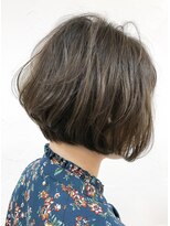 ウィロー(WILLOW)&nbsp;【WILLOW】ハイライトを活かしたスムースボブ（井下貴史）