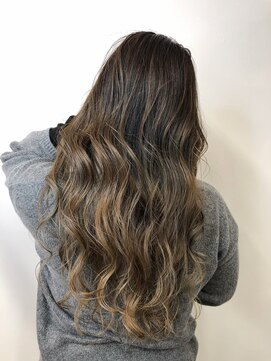 バズ ビー(BUZZ Bee) 【梅田】バレイヤージュ×アッシュベージュ