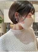 ショートボブ。